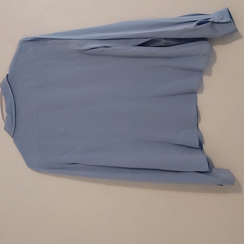 Petite Sophisticate Light Blue Womens Shirt 100% SILK - Picture 4 of 7